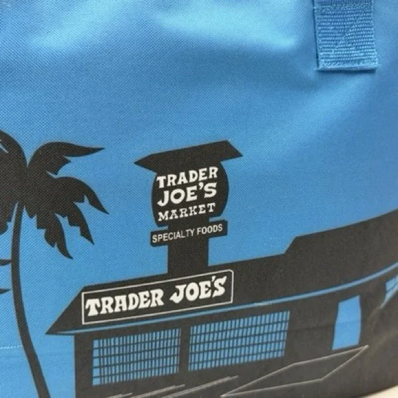 NWT TRADER JOE’S Blue Insulated Tote Bag w/Sturdy Handles and Zipper Top - Picture 9 of 11
